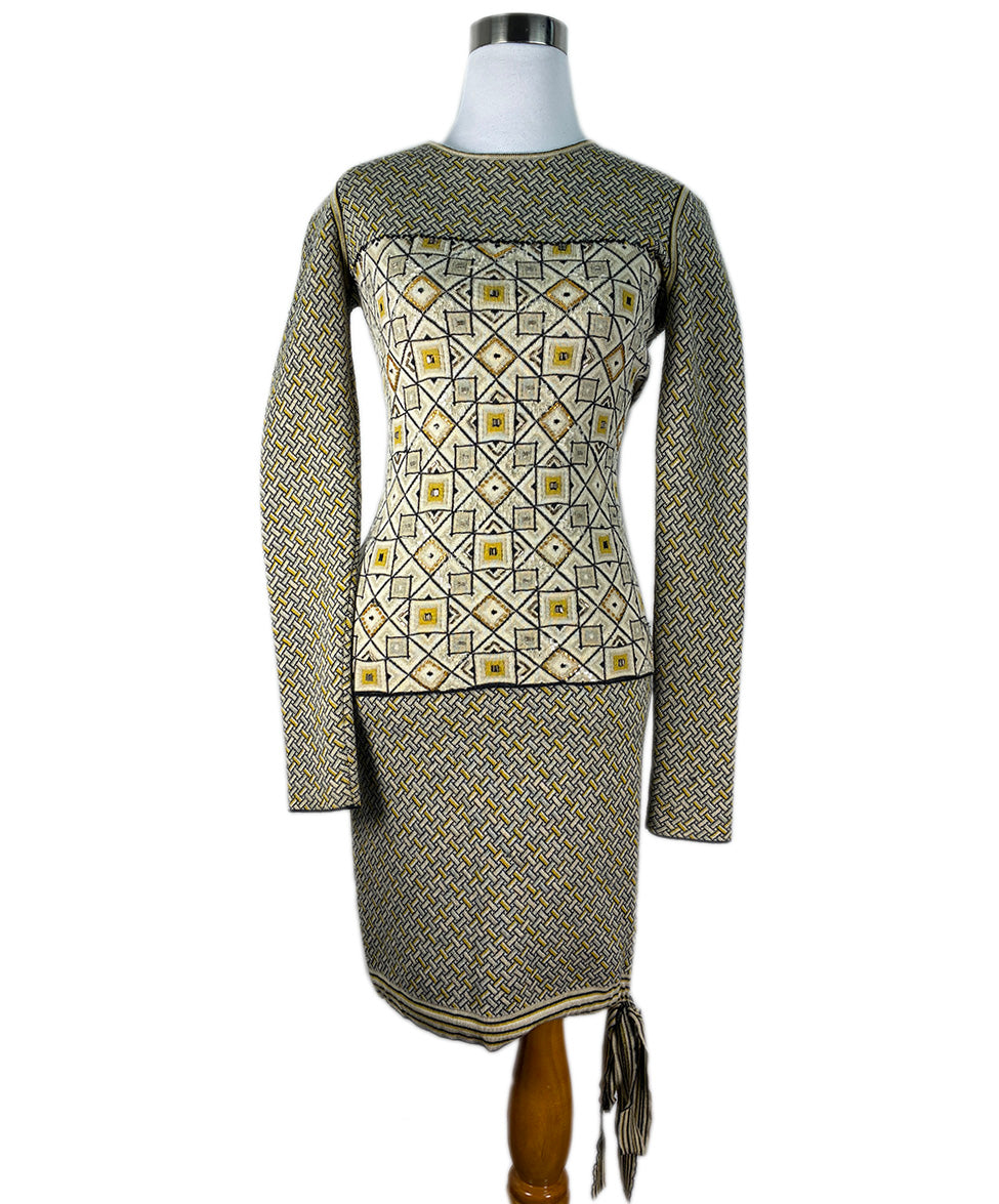 chanel beige dress Neutral Black Yellow Wool 2 PC sz 4 l Michael's Luxury Consignment – Michael's Consignment NYC Luxuryoutfit Black Dresses Discography: Vinyl, Retail Price:$2185.00