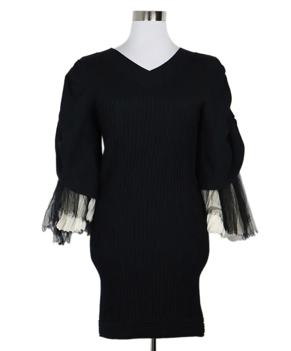 Chanel Black & White Dress sz 4 Chanel Black & White Dress sz 4
