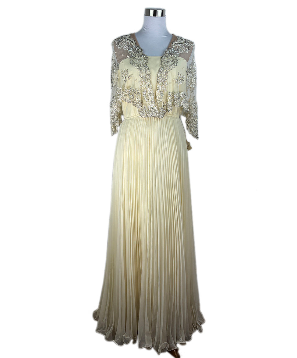 Vintage Cream Pleated Beaded Detail Gown Sz 14 l Michael's Luxury  Consignment – Michael's Consignment NYC
