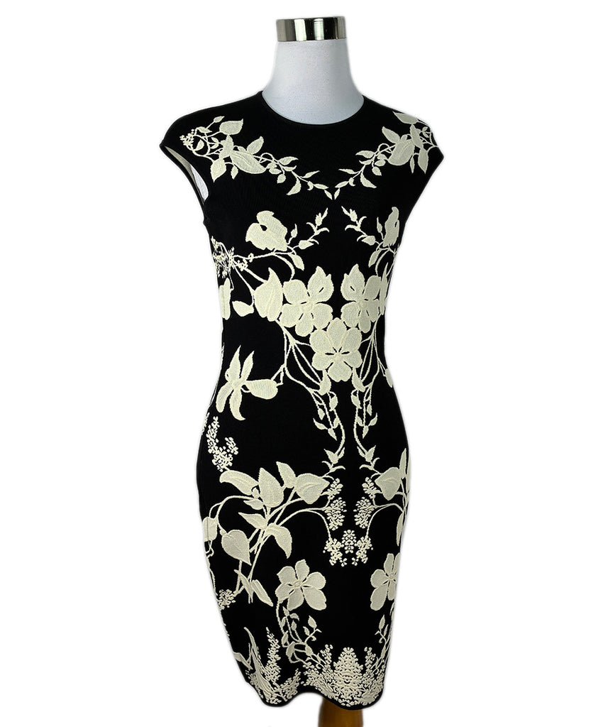 Alexander McQueen l Michael's Luxury Consignment  Michael's Consignment NYC