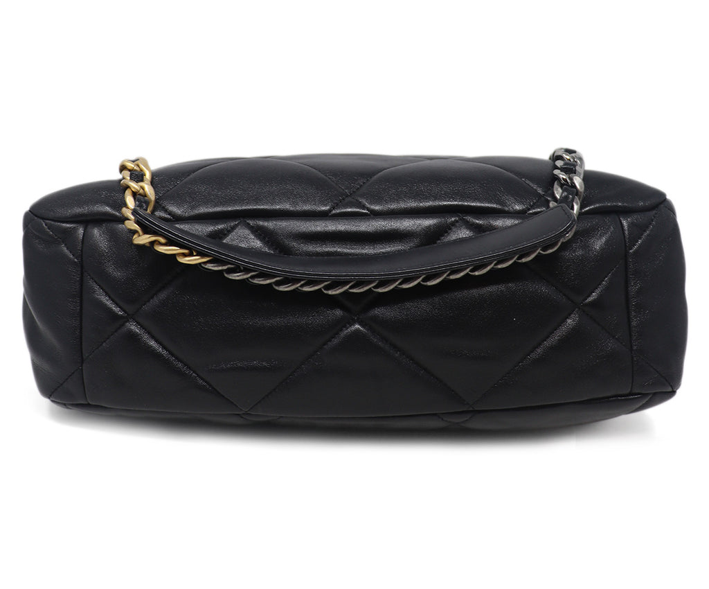 Chanel Black Lambskin Shoulder Bag 