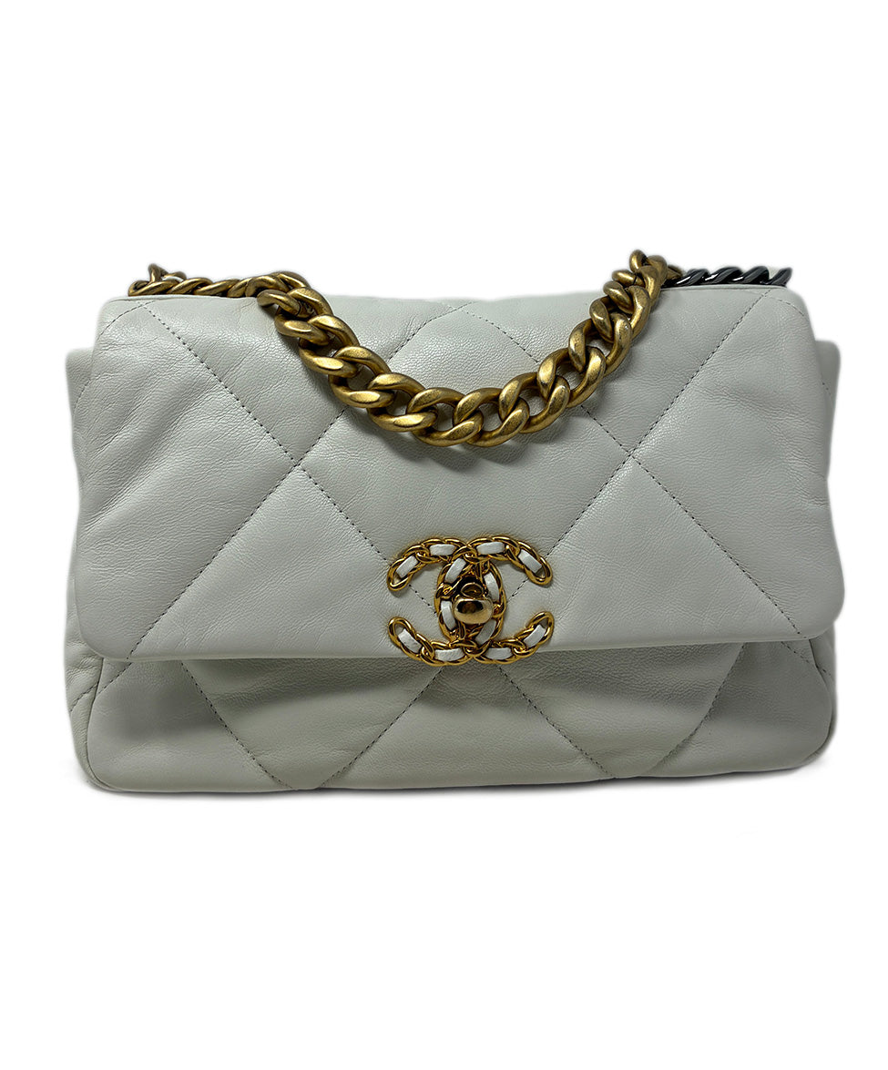 CHANEL Lambskin Quilted Medium Chanel 19 Flap White l Michael's