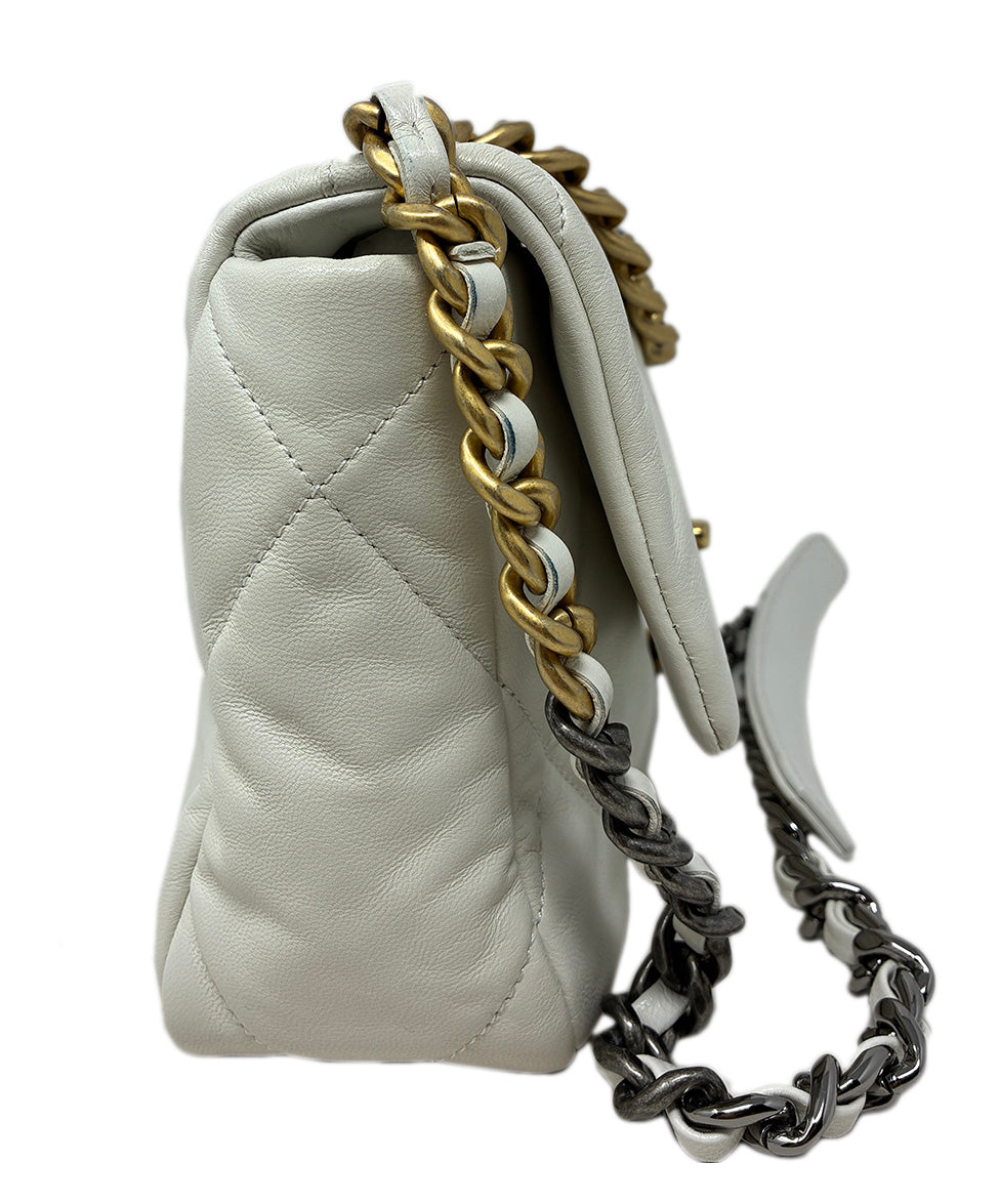 CHANEL Lambskin Quilted Medium Chanel 19 Flap White l Michael's