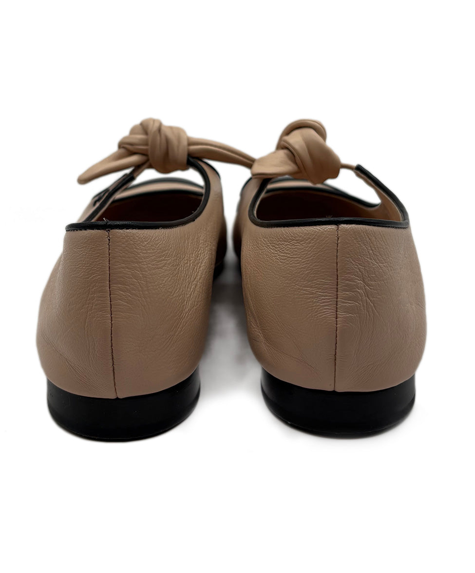 Chanel Nude & Black Leather Flats sz. 8 l Michael's Luxury
