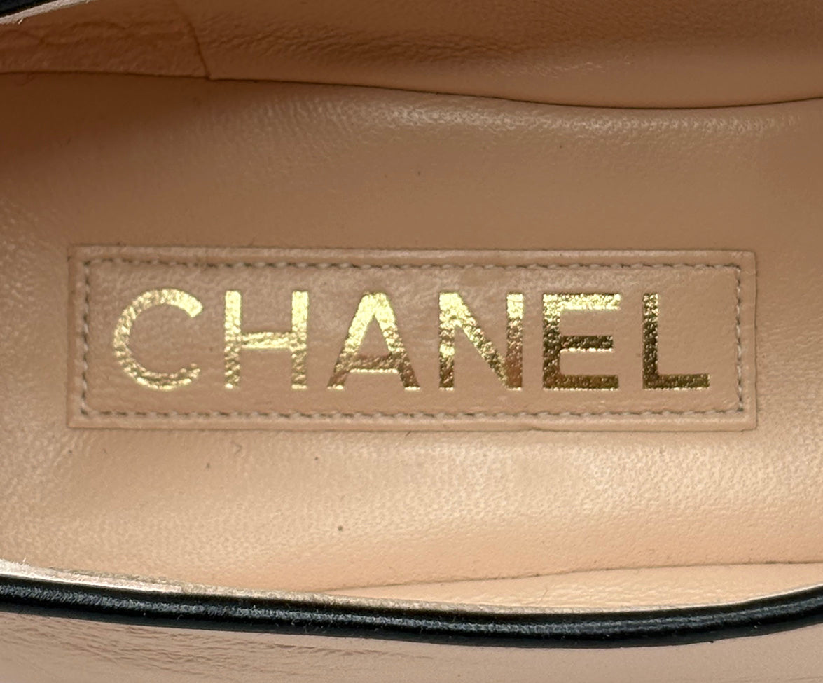 Chanel Nude & Black Leather Flats sz. 8 l Michael's Luxury