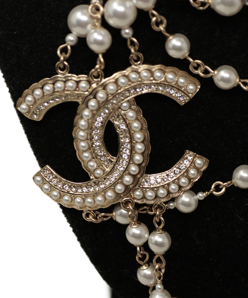 Chanel 2020 Gold Pearl Necklace 3