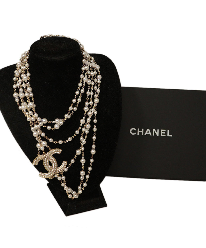 Chanel 2020 Gold Pearl Necklace 2