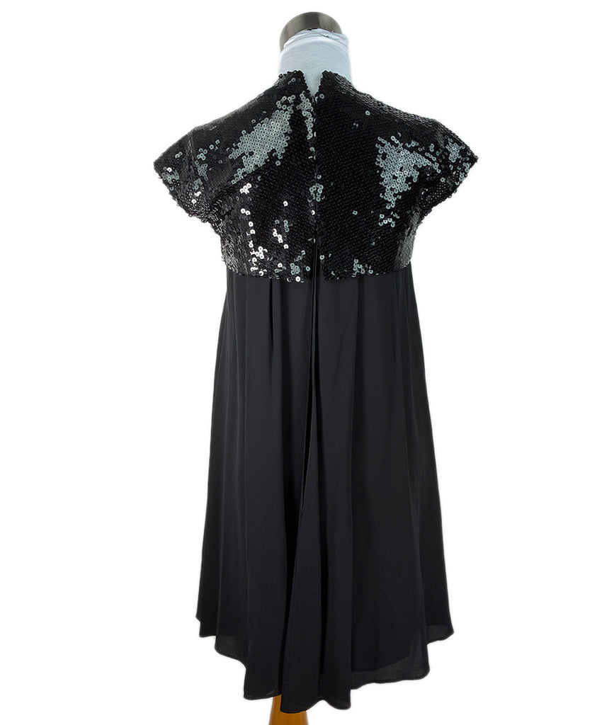 CHANEL Black Dress w/ Gold Chain Hardware and Black Sequin Shoulders Sz38 l  Michael's Luxury Consignment – Michael's Consignment NYC