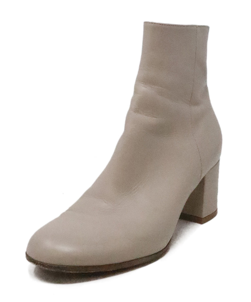 Gianvito Rossi Beige Leather Booties 