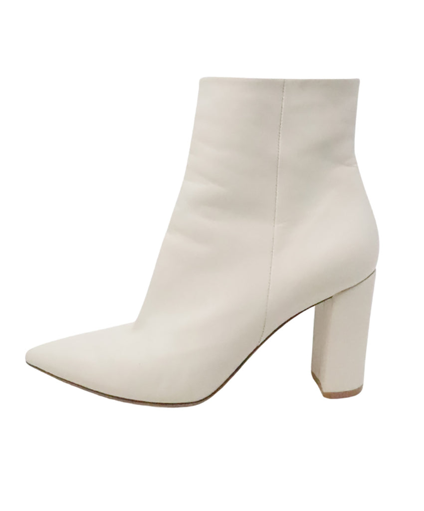 Gianvito Rossi White Leather Booties 1