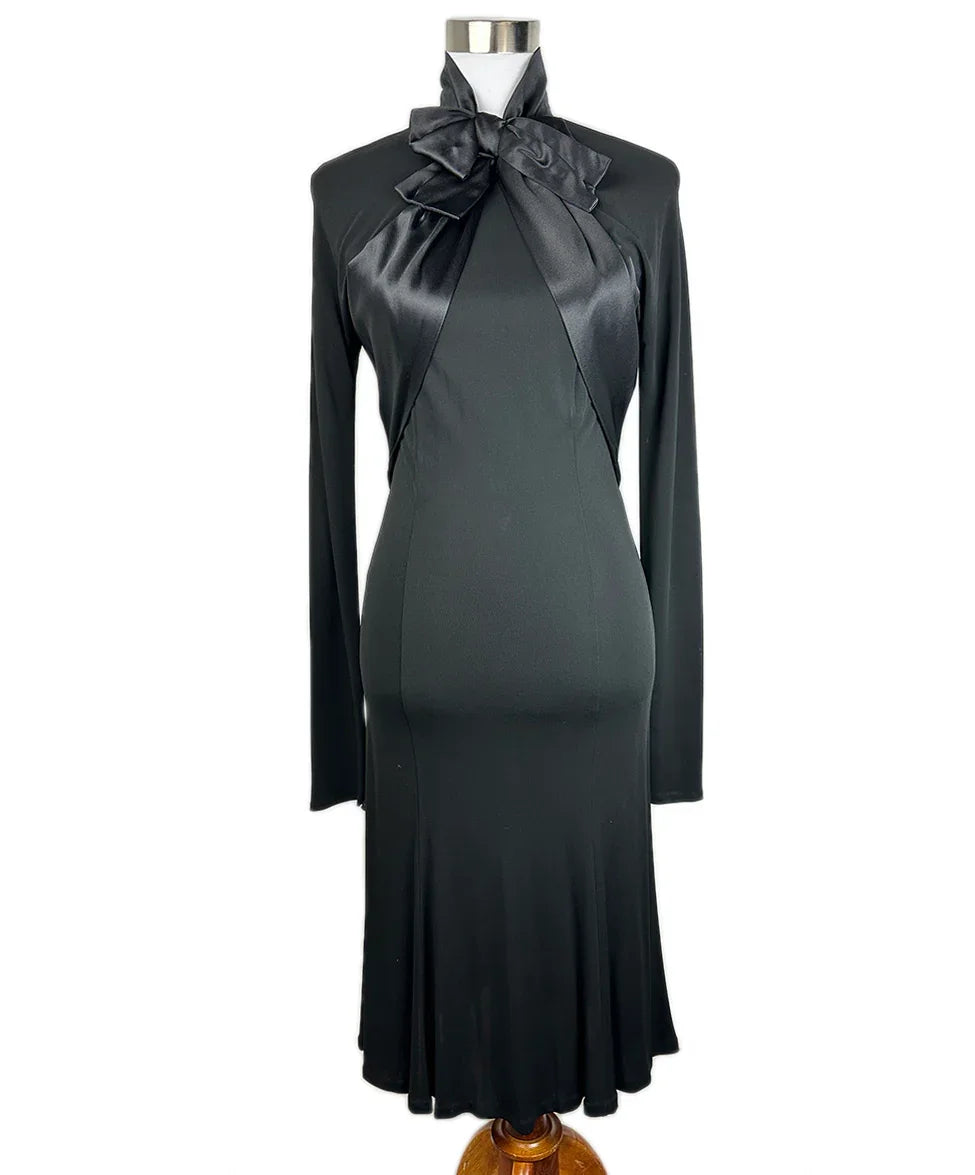 Givenchy Black Silk Blend Longsleeve Dress sz 4 l Michael's Luxury Consignment – Michael's Consignment NYC Givenchy Black Silk Blend Longsleeve Dress sz 4 l Michael's Luxury Consignment – Michael's Consignment NYC