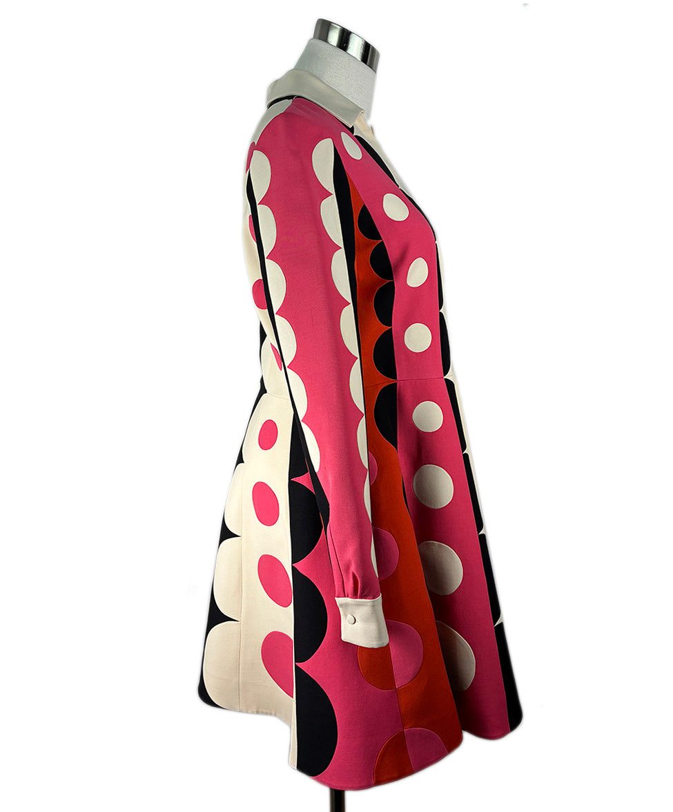 valentino dress pink midi Contemporary 40302 The garment is made in Italy. VALENTINO* Runway Pink Velvet Cutout