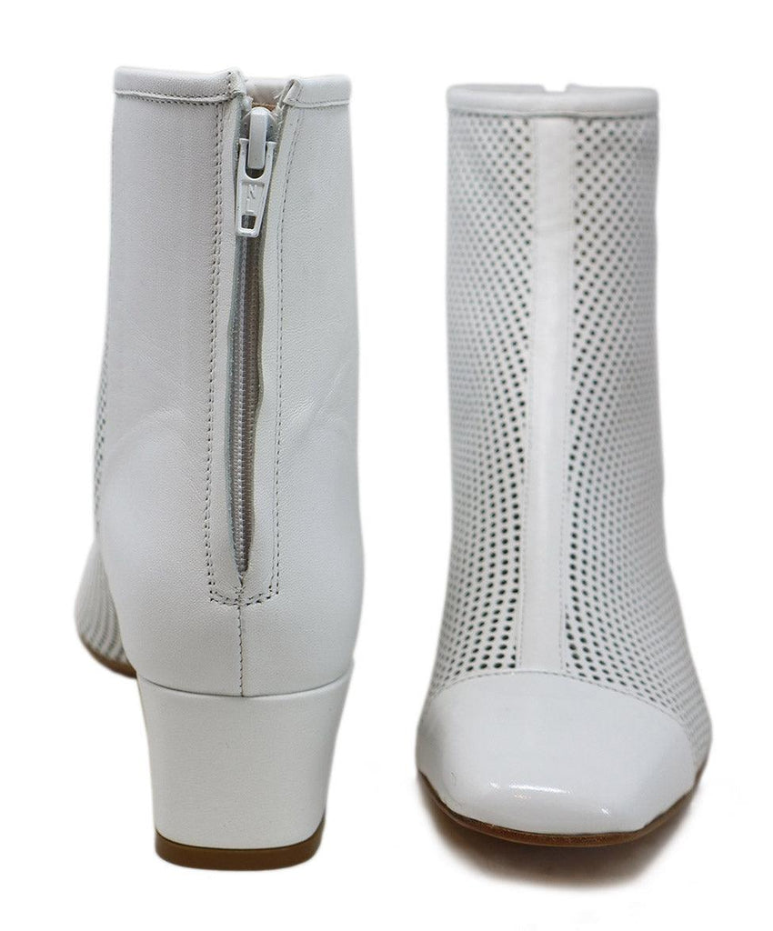 Carel White Perforated Leather Booties sz 8 - Michael's Consignment NYC