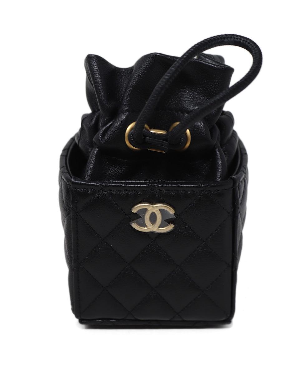 Pre-owned Chanel Coco Luxe Leather Crossbody Bag In Grey