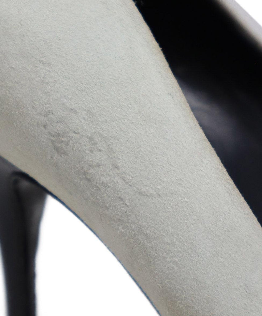 Gucci Grey Suede & Black Patent Peep Toe Heels sz 9 - Michael's Consignment NYC