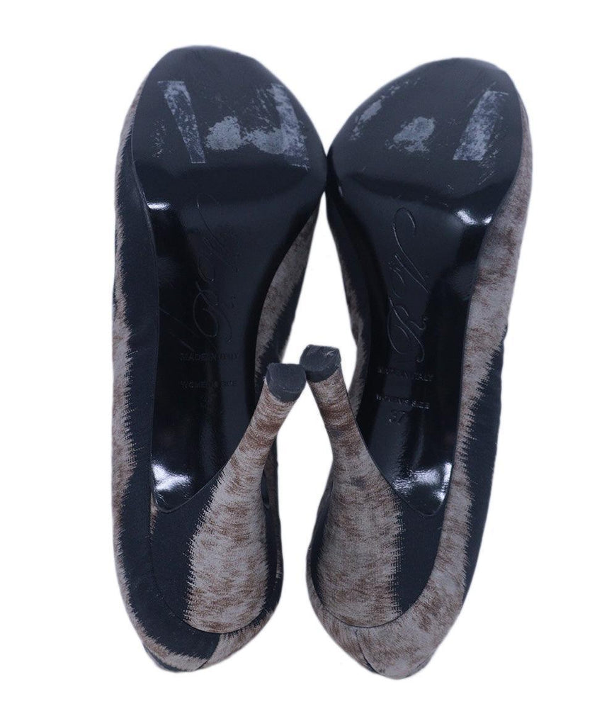 Roger Vivier Black & Beige Print Heels sz 7 - Michael's Consignment NYC