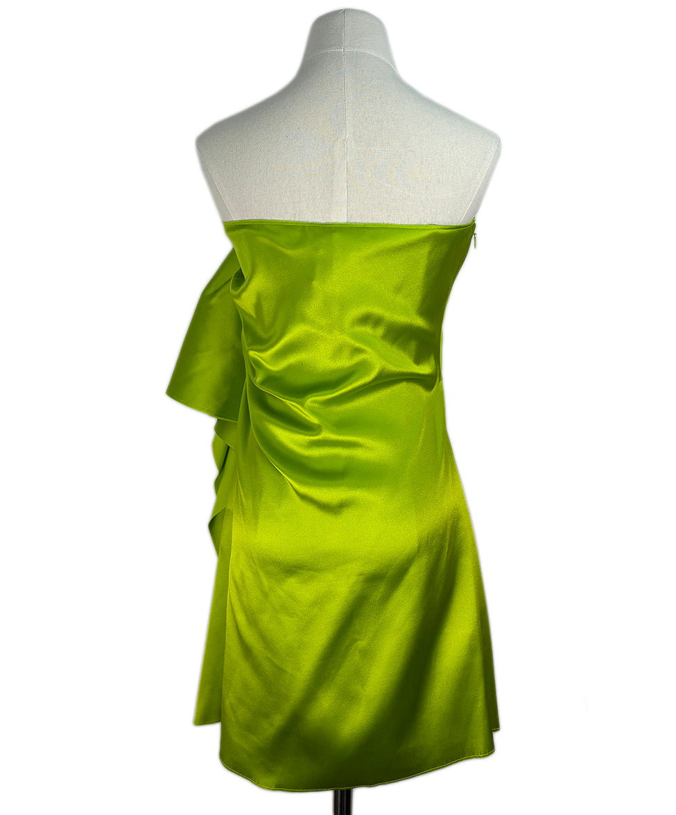 versace lime green dress Gente - Lime green Versace Detail mini dress available on Gente Roma: https://bit.ly/2wyNIZP #GenteRoma #Versace #SS20